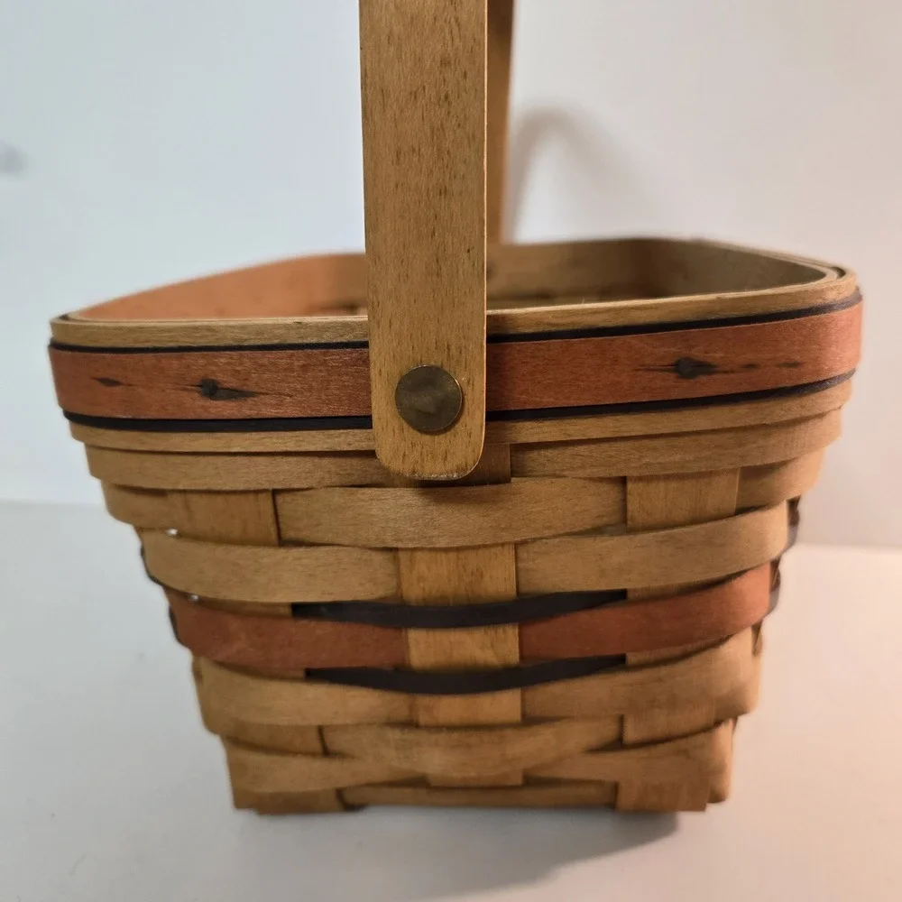 Longaberger 1994 Picnic Basket With Handle Floral Liner Handwoven Stripe‎ USA